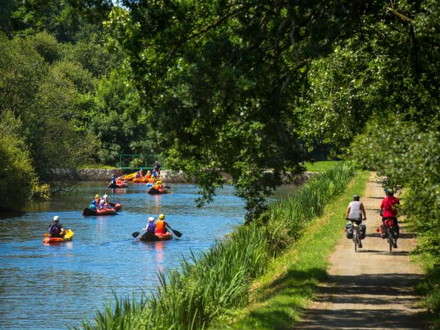 En vélo, en canoë-kayak ou à pied : toutes les modes de randonnées sont à expérimenter le long du canal de Nantes à Brest